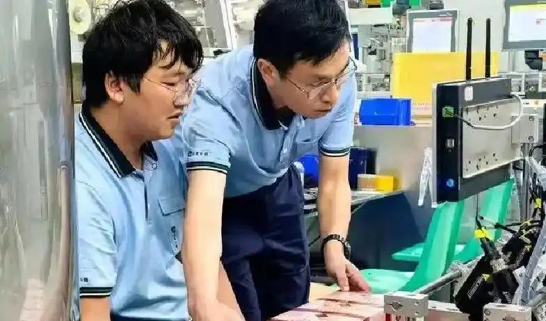 父亲社媒谈内马尔：继续踢足球吧，用上帝赐你的天赋继续让人着迷